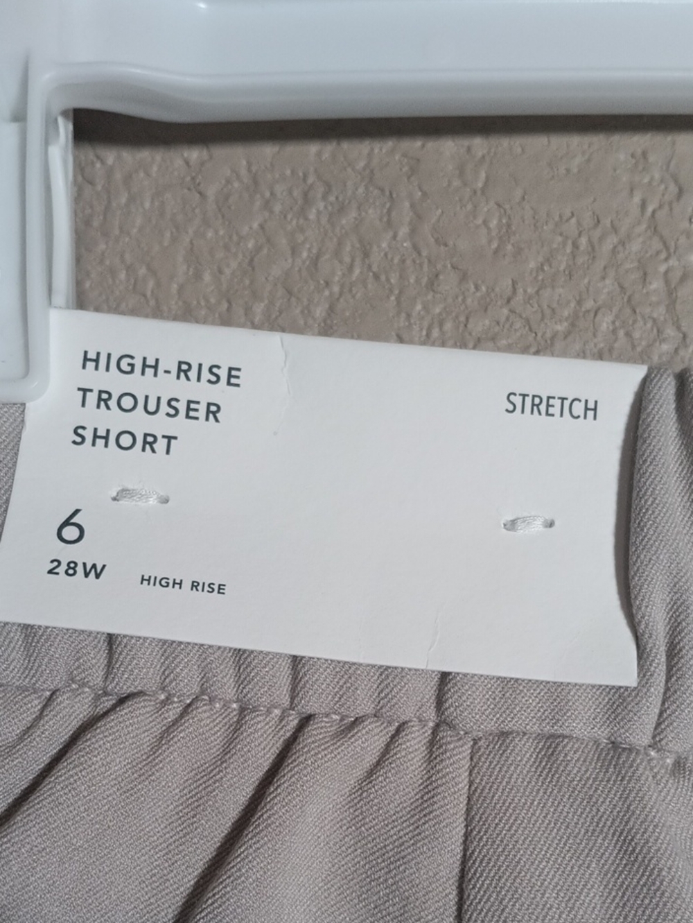 American Eagle Outfitters Cream Pleated Waistband Shorts - Picture 6 of 6